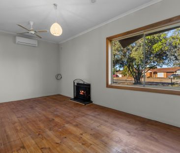 Freshly Updated 3 Bedroom Home with Large Yard - Photo 5