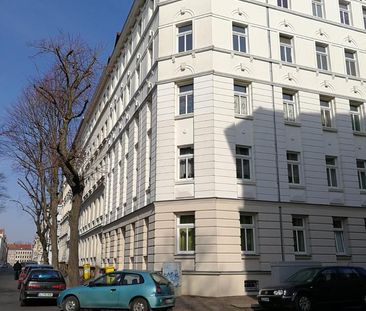 2-Zimmer-Dachgeschosswohnung Nähe Stünzer Park – ab 01.01.2026 - Foto 1