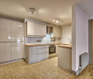 Apartment 202 Margarita Plaza 81 Adelaide Street, Belfast, BT2 8FF - Photo 5