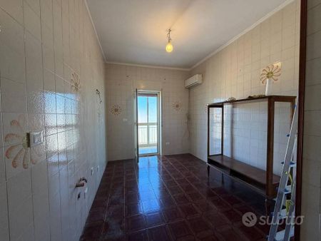 Appartamento di 120 m² con 4 locali a Palermo - Photo 3
