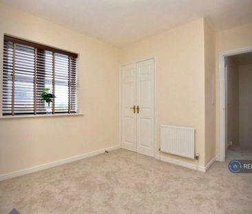 3 bedroom detached house to rent - Photo 4