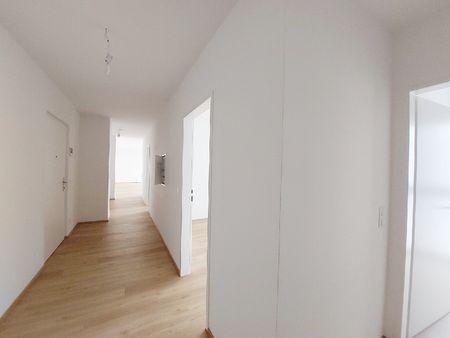 Helle und gemütliche 3-Zimmer-Wohnung mit großzügiger Außenfläche - Photo 3