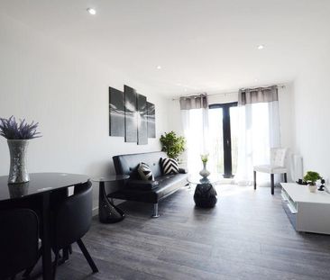 2 bedroom flat to rent - Photo 2