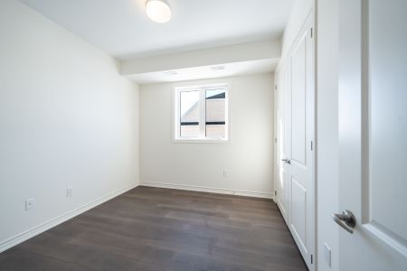 For Lease - 54 Debois Street Unit# #2nd Flr, Kawartha Lakes, Ontario - Photo 5