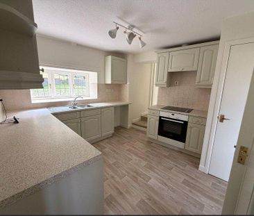 4 bedroom detached house to rent - Photo 5