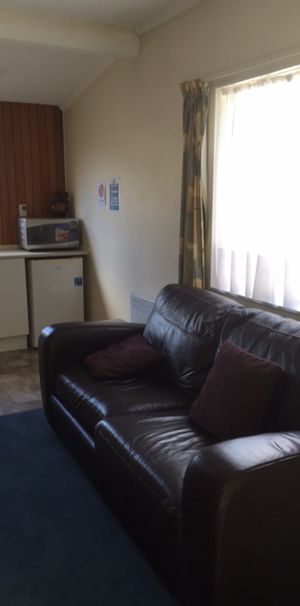 Studio in Belmont Boarding House - Photo 1