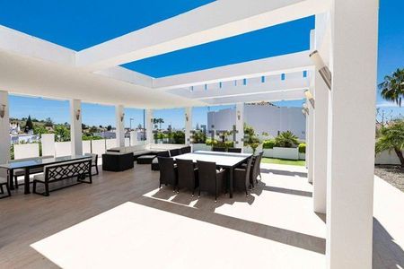 Alquiler de casa o chalet independiente en Urbanización la Cantera - Photo 2