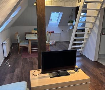 Möblierte Wohnung, gemütliches Altbau-Dachgeschoss Studio - Photo 4