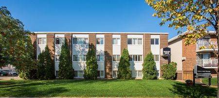 Highland House Apartments - Photo 3