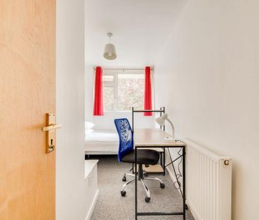5 bedroom house to rent - Photo 2