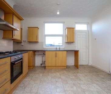 2 bedroom House To Let - Photo 4