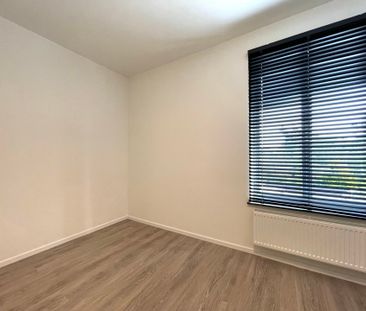 Gerenoveerde rijwoning met drie slaapkamers - Photo 2
