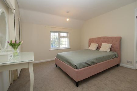 3 bedroom end of terrace house to rent - Photo 5