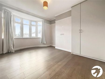 3 bedroom end of terrace house to rent - Photo 4