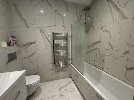 Quilters Way, Aylesbury, Stoke Mandeville - Photo 5