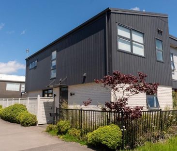 Fabulous in Flatbush - Photo 2