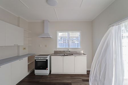 Naenae Living - Photo 3