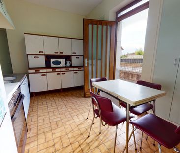 Location Appartement 4 pièces 78m² DIJON 21000 - Photo 3