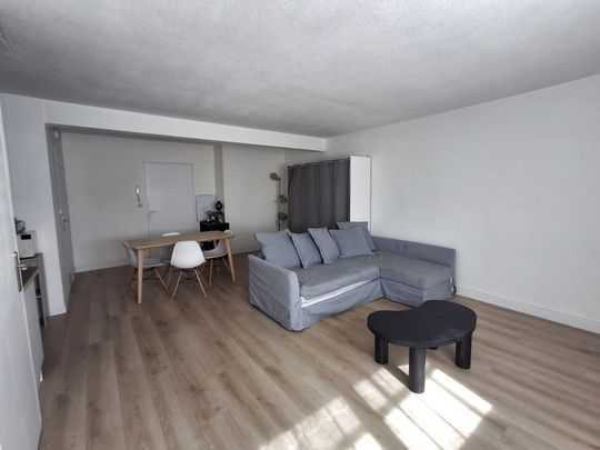 Location Appartement 2 pièces 45m² MERIGNAC 33700 - Photo 1