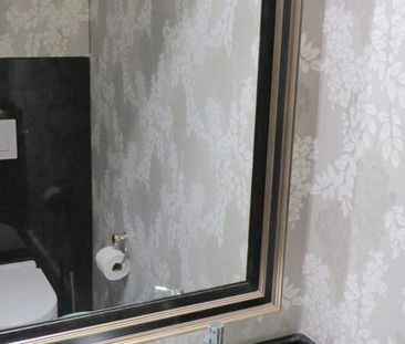 Penthouse te huur in Ukkel voor € 2.100 met 1 slaapkamer - Photo 4