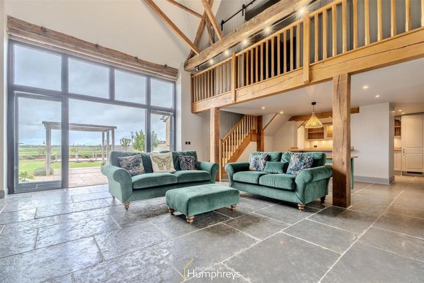 4 bedroom semi-detached house to rent - Photo 1