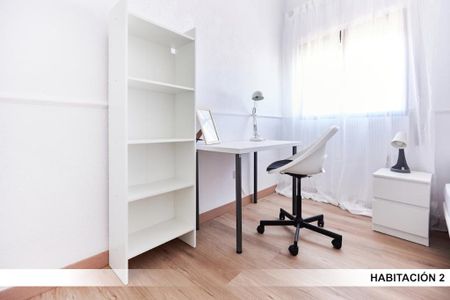 Calle Juan de Ledesma, Sevilla, Andalusia 41006 - Photo 4