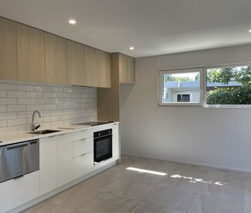 2 Bedrooms near University- Break Lease - Photo 6