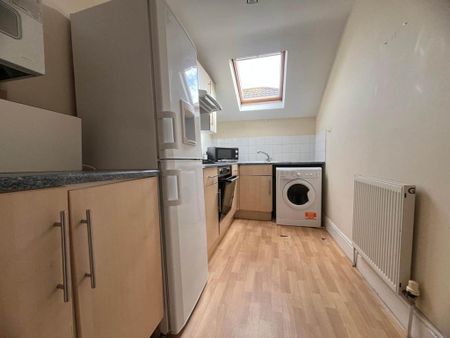 2 bedroom flat to rent - Photo 3