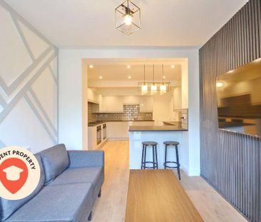 6 bedroom semi-detached house to rent - Photo 1