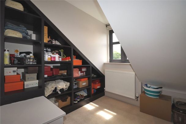 North Road, Woking, Surrey, GU21 - Photo 1