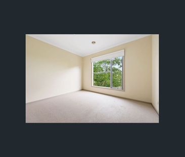 Modern and spacious townhouse - Photo 4