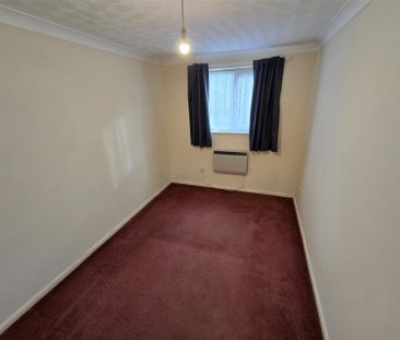 1 Bedroom Flat to Rent in Oliver Close, Rushden, Northants, NN10 - Photo 3