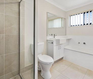 Water bills are included in the rent - Photo 3