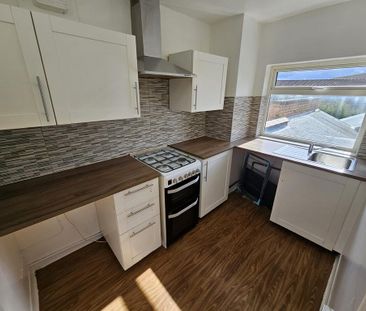 3 bedroom flat to rent - Photo 5