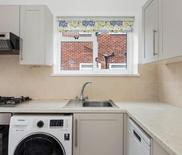 2 bedroom maisonette to rent - Photo 6