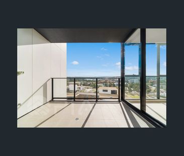 SPACIOUS ONE BEDROOM APARTMENT WITH BALCONY - Photo 5