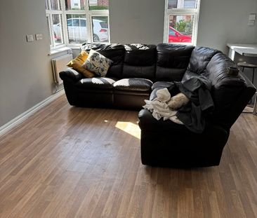 2 Bed Bungalow, Stewart Road, S11 - Photo 3