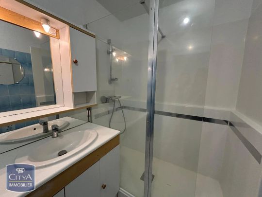 Appartement à louer 4 pièces 82.76m² - Photo 1