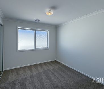 Brand New 5-Bedroom Home - Photo 3
