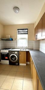 3 Bed Flat, Temple Road, NW2 - Photo 3