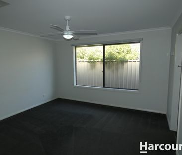 Executive Home in Waterlink Estate - Photo 3