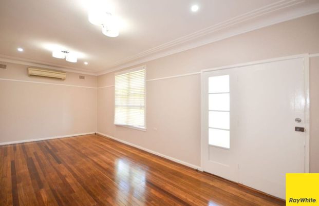 Family Home for Rent - 50 Janice Street, Seven Hills - Photo 1
