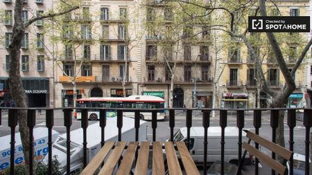 barcelona, Catalonia 08010 - Photo 3