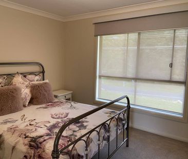 FAMILY HOME - Photo 5