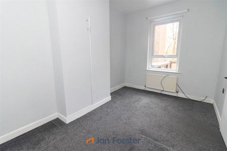 2 Bedroom Flat - Ground Floor - Photo 5