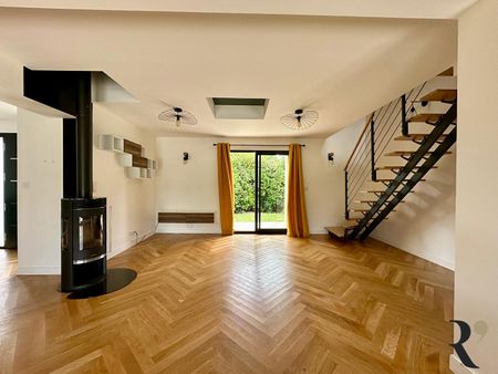 AIGREFEUILLE Maison 7 pièces 165 m2 avec piscine - Photo 4