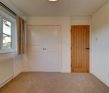 2 BED Apartment To rent - Photo 5