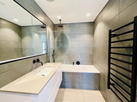 Oberman Road, Dollis Hill, London, NW10 - Photo 3