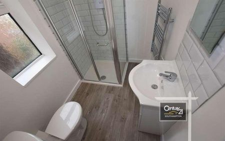 |ref: |, Tennyson Road, Southampton, SO17 - Photo 2