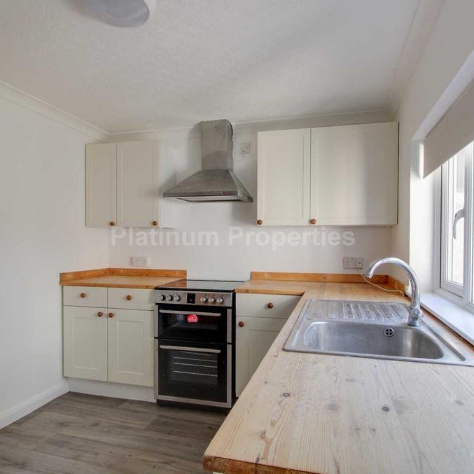 2 bedroom terraced house to rent - Photo 1